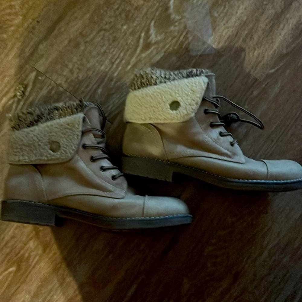 Never worn cliffs boots